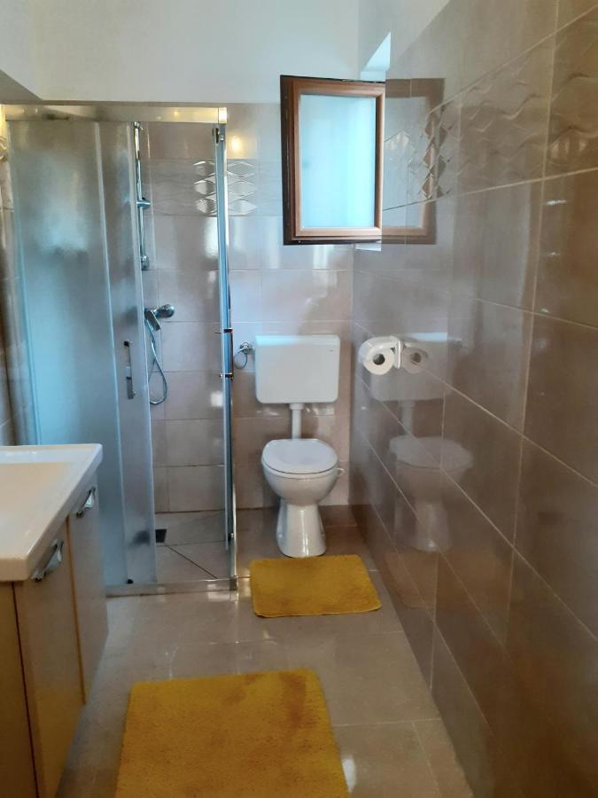 Apartman Paola Apartment Малинска Екстериор снимка