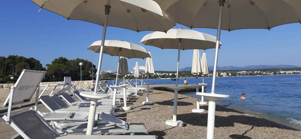 Apartman Paola Apartment Малинска Екстериор снимка